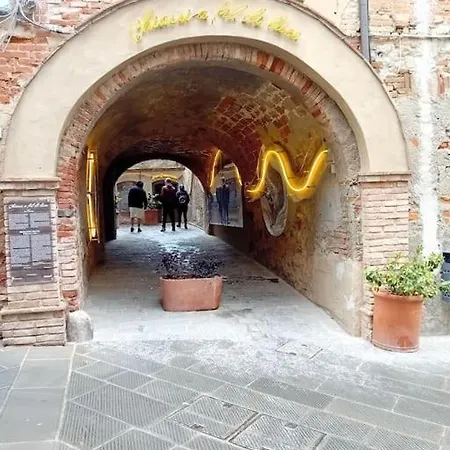 Casa Torre Borgo Dei Borghi