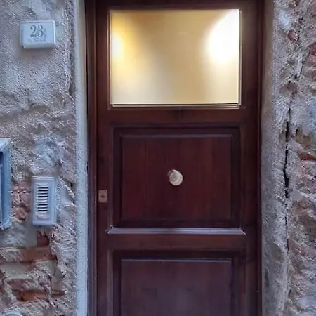 Casa Torre Borgo Dei Borghi *